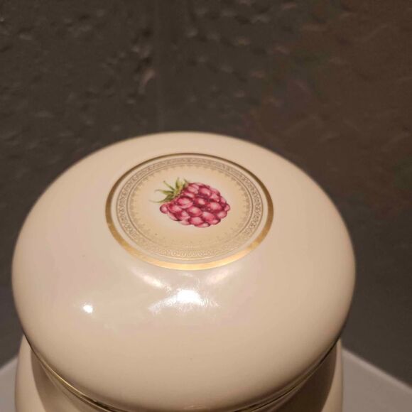 Knotts Berry Farm 10" Cookie Jar Kitchen Canister - Picture 3 of 10